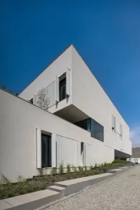 تفاوت نمای میکروسمنت با بتن اکسپوز | مقایسه کامل از صفر تا صد